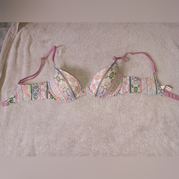 Victoria's Secret Paisley Lined Demi Bra. 32B. - Picture 4 of 9